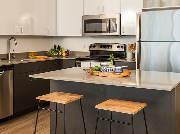 quartz kitchen island countertop with stools